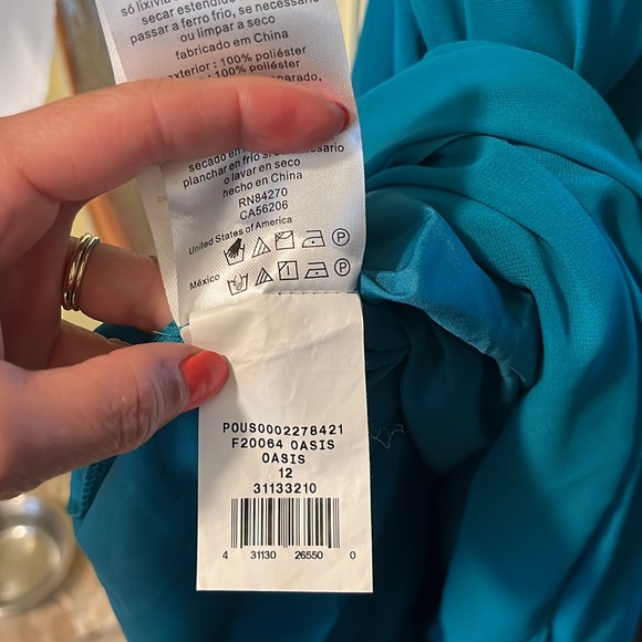 David’s Bridal BRIDESMAID SPAGHETTI STRAP FULL SKIRT Oasis - Picture 6 of 7